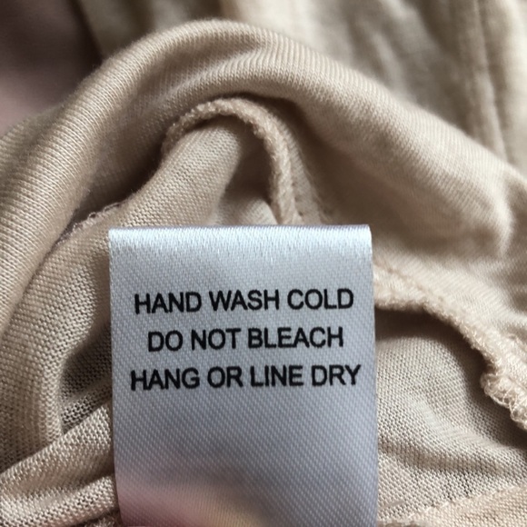 NEW Chloe K Unique Shear Pale Pink Tunic Top Cropped Front Mixed Media Size M - Picture 15 of 15